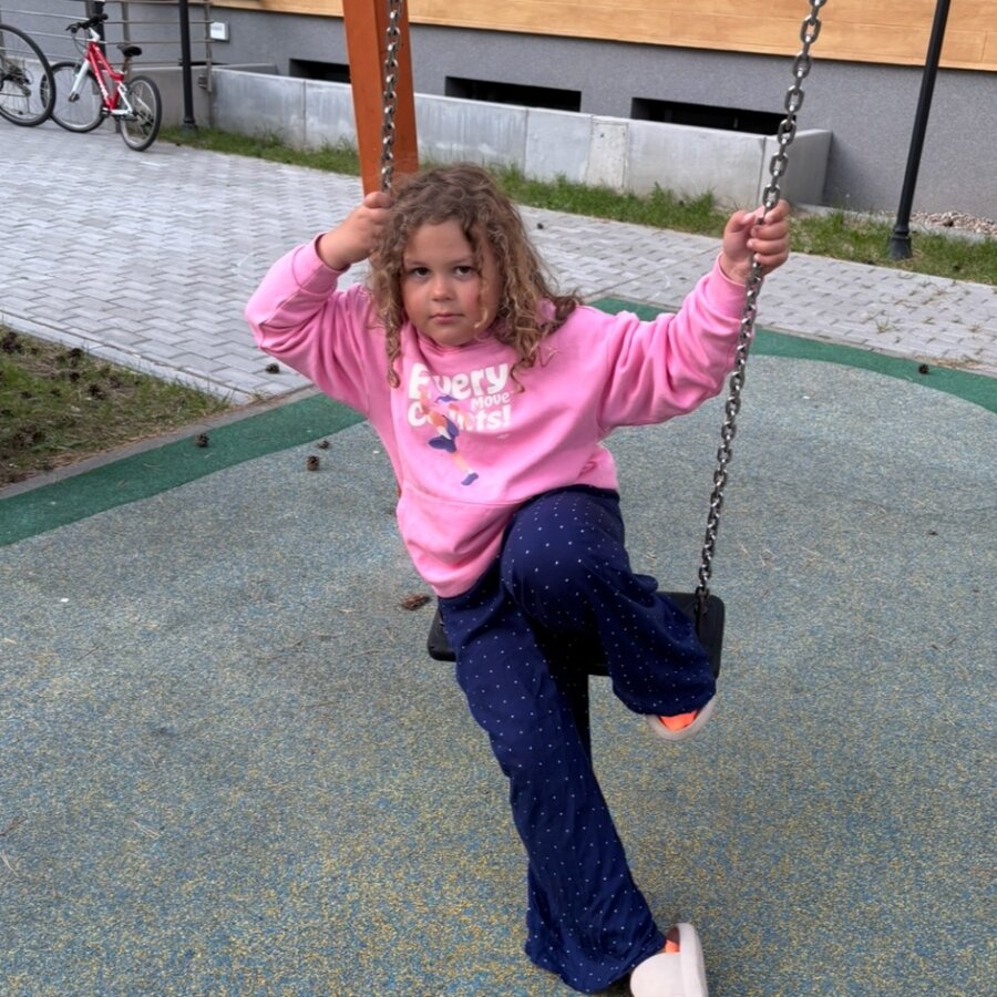 152150