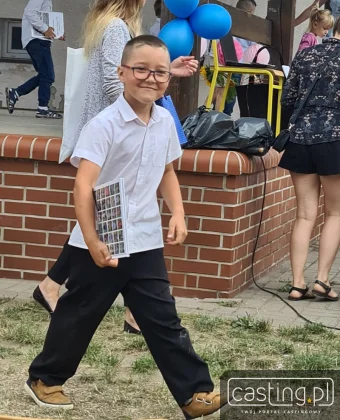 111079