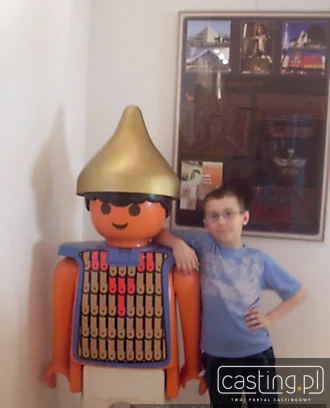 20565