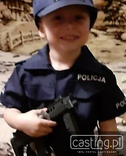 81382