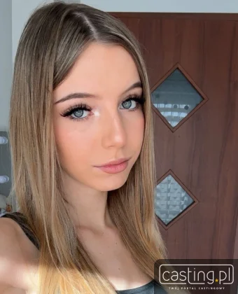 156930