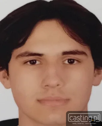 156813