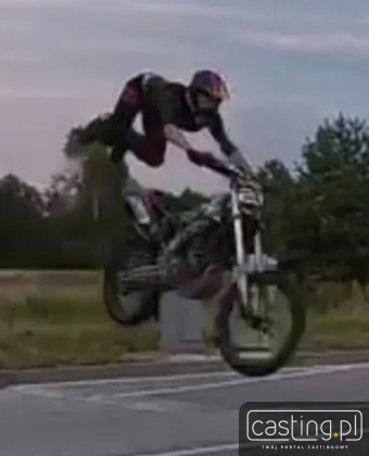 159911