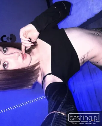 160304