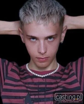 163879