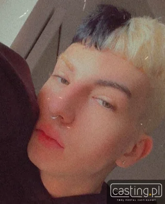 166979
